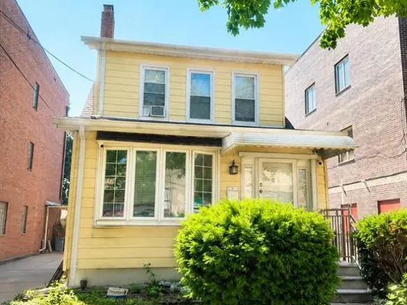 Flushing MLS#1032273 property listing photo 1