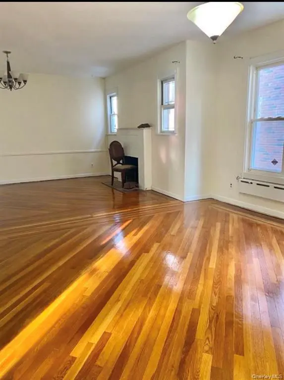 Flushing MLS#1032273 property listing photo 4