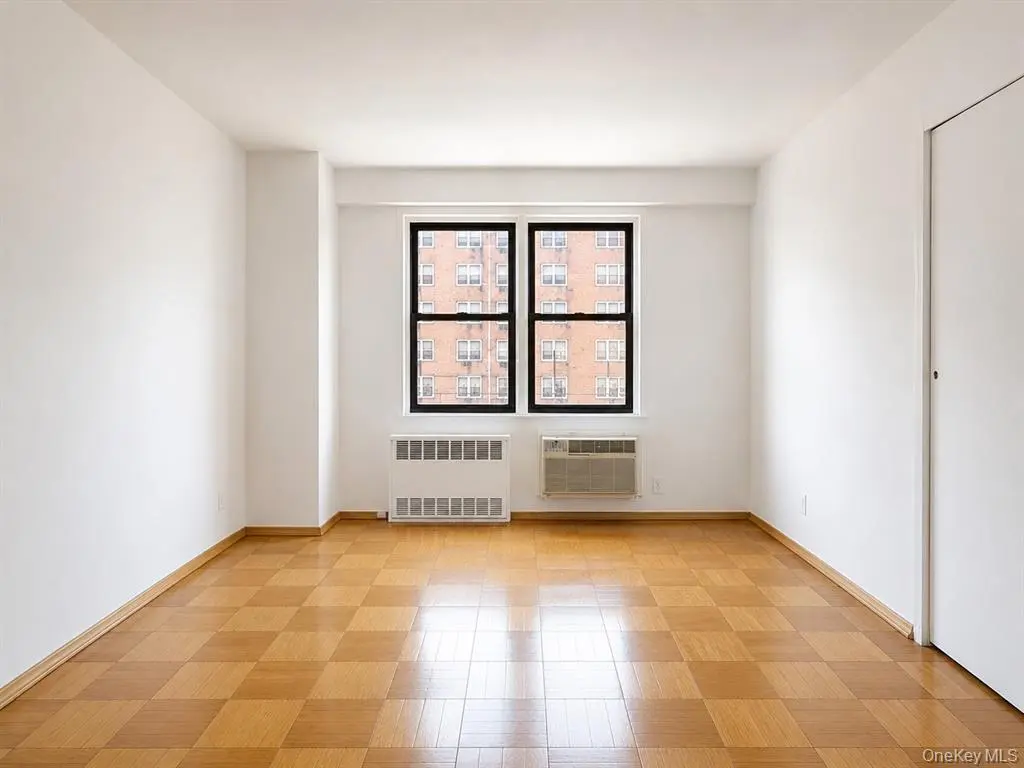 Flushing MLS#1012506 property listing photo 4