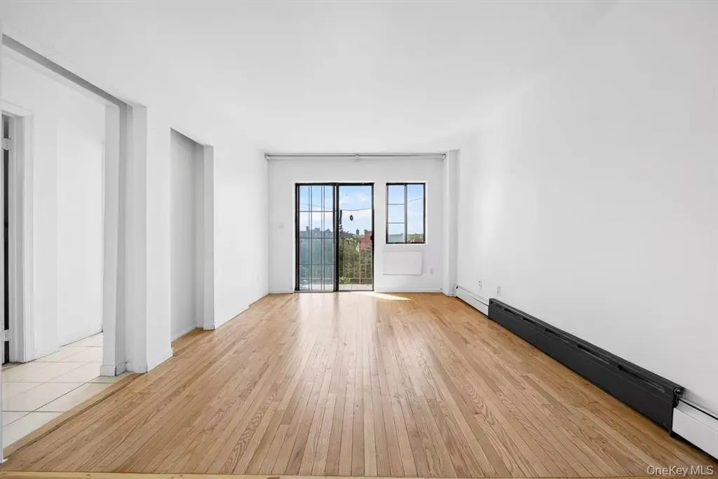 Flushing MLS#1020692 property listing photo 8