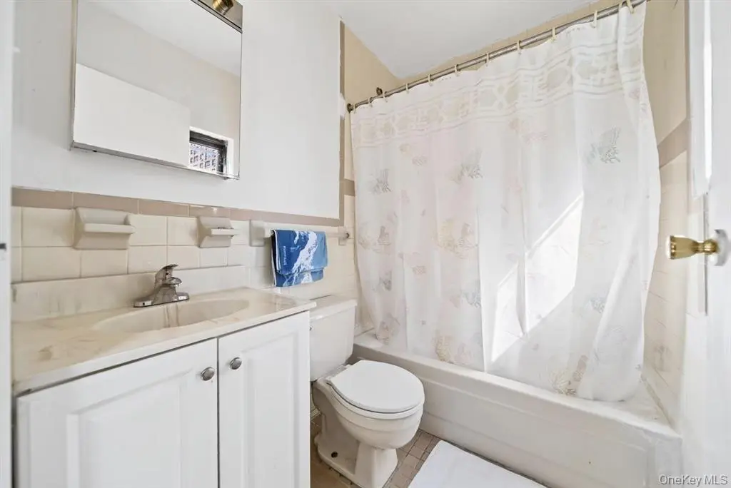 Flushing MLS#1020692 property listing photo 12