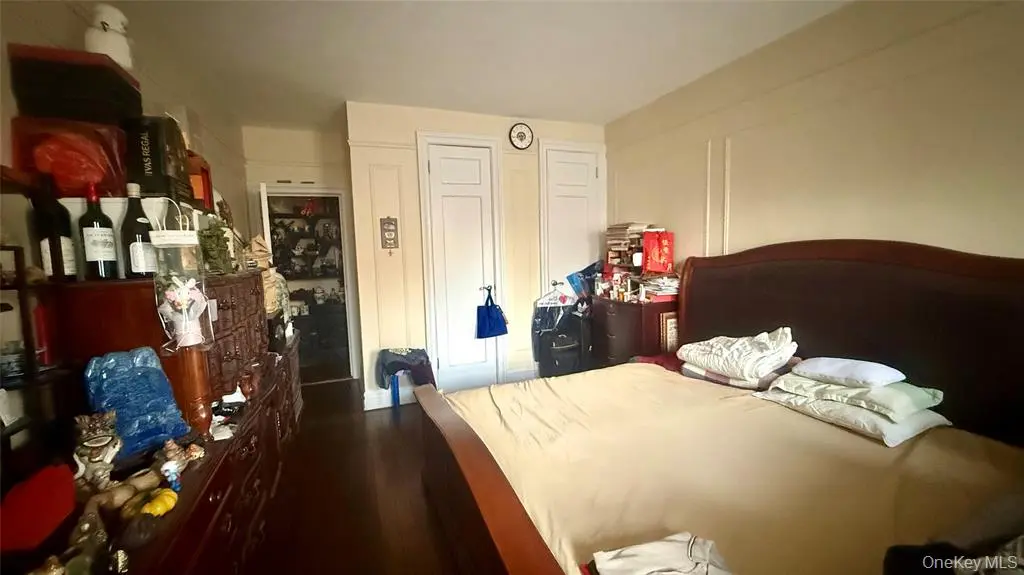 Flushing MLS#985844 property listing photo 16