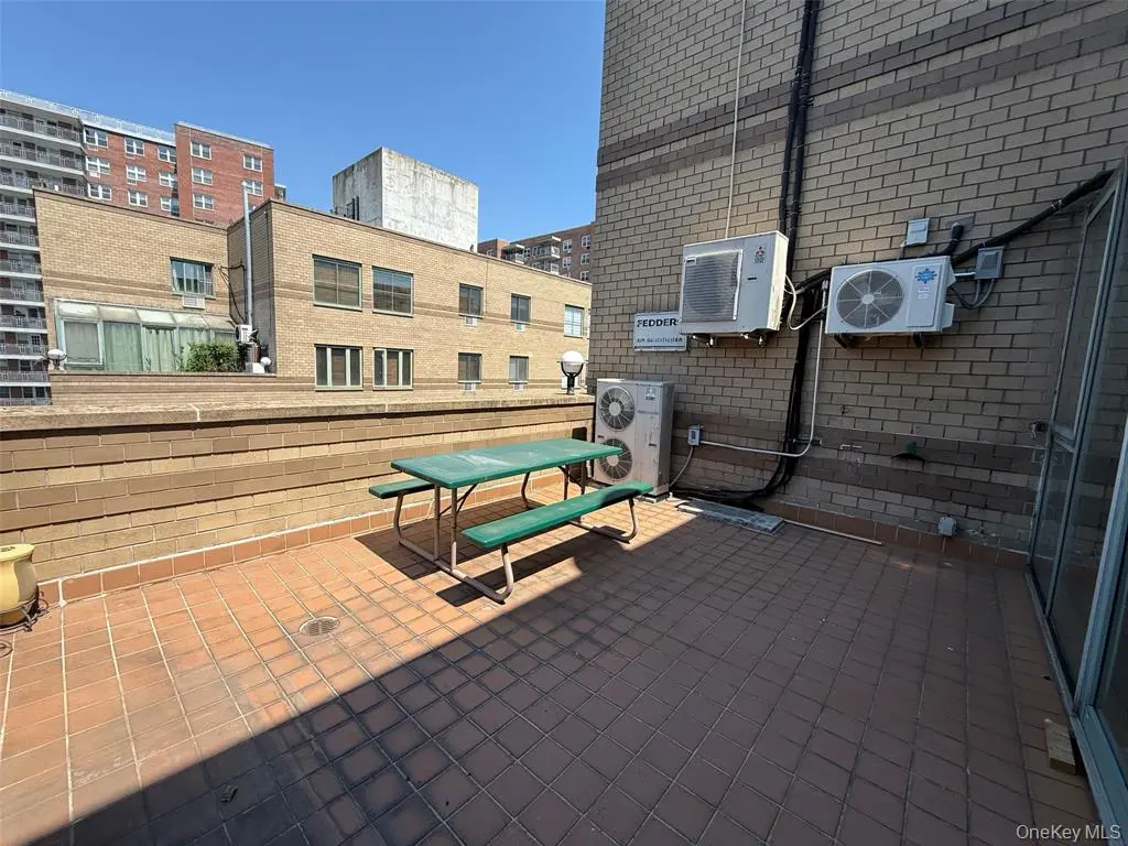Flushing MLS#1029643 property listing photo 16