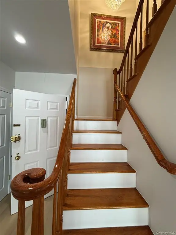 Flushing MLS#1029643 property listing photo 18
