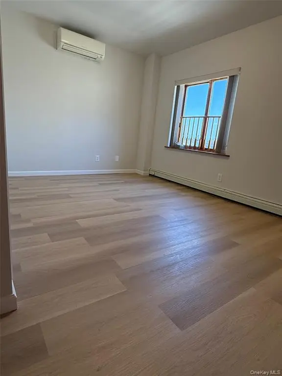 Flushing MLS#1029643 property listing photo 25