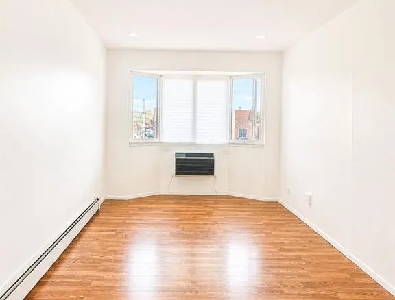 Flushing MLS#1000635 property listing photo 1