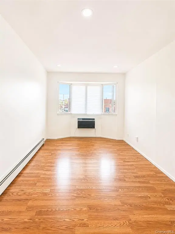 Flushing MLS#1000635 property listing photo 1
