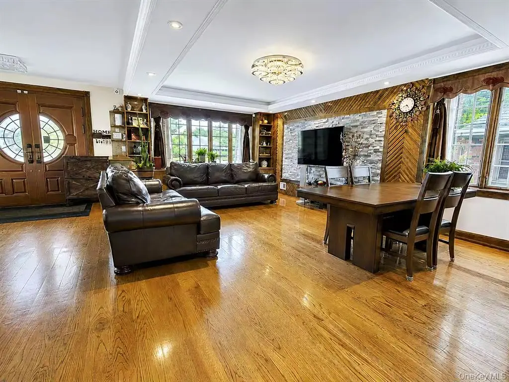 Flushing MLS#1035346 property listing photo 5