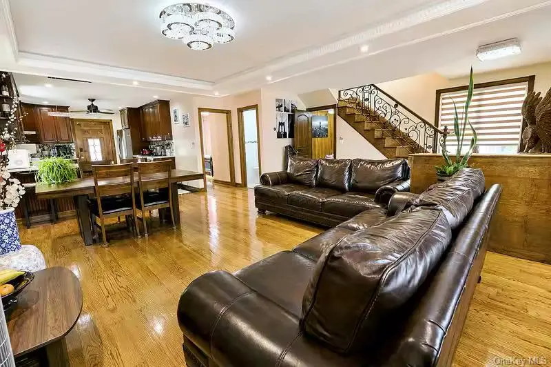 Flushing MLS#1035346 property listing photo 6