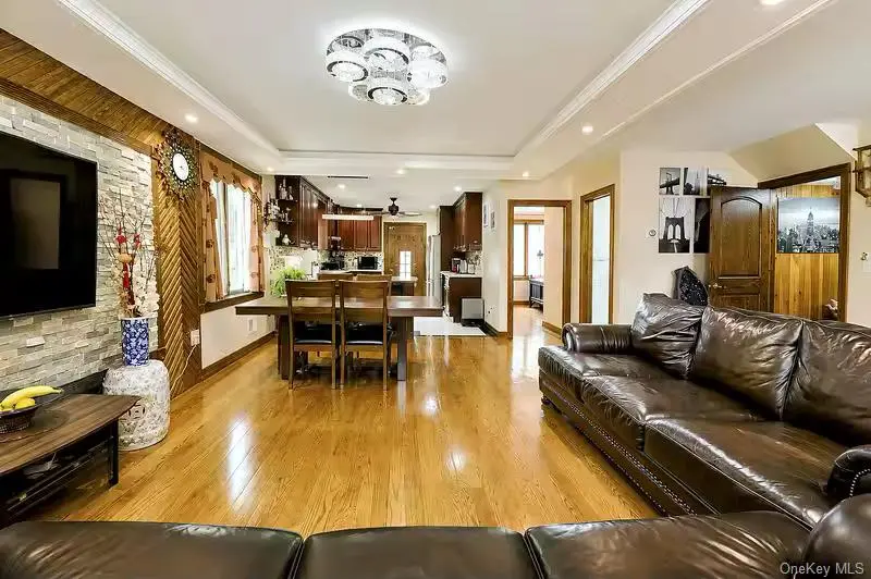 Flushing MLS#1035346 property listing photo 7