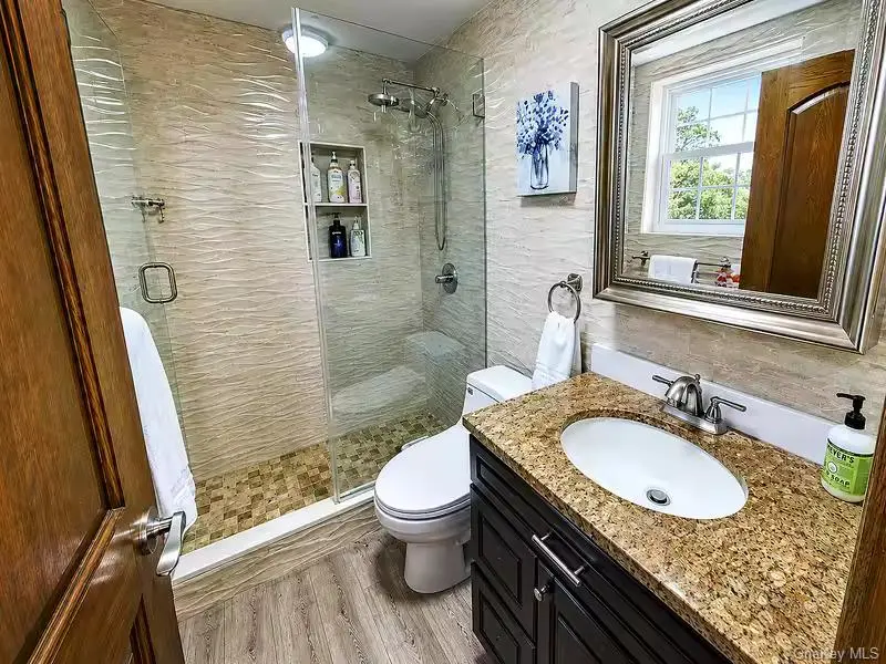 Flushing MLS#1035346 property listing photo 8
