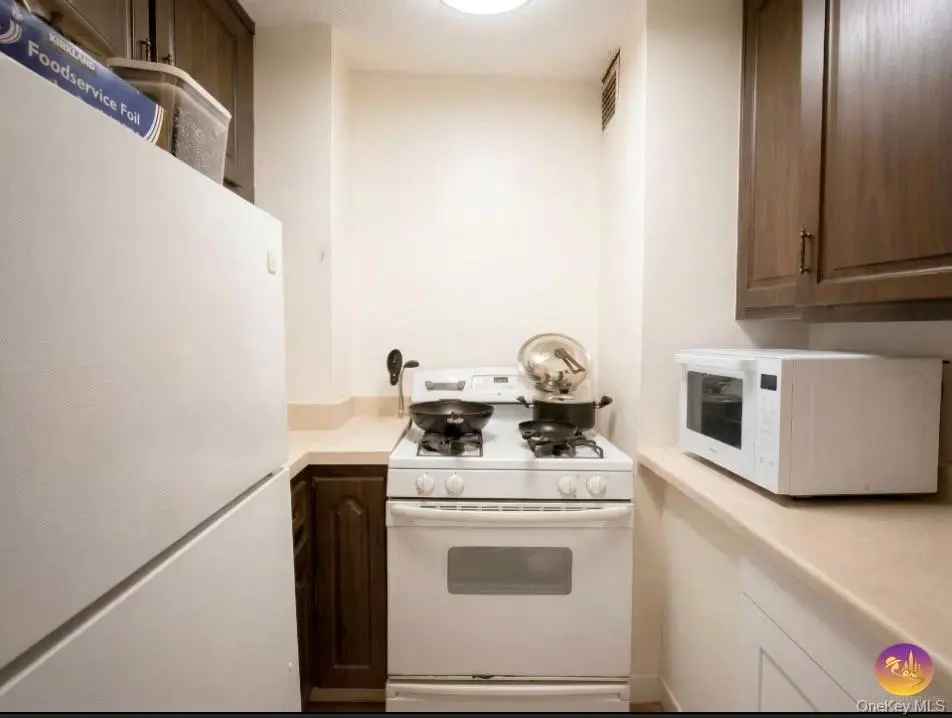 Forest Hills MLS#977596 property listing photo 5