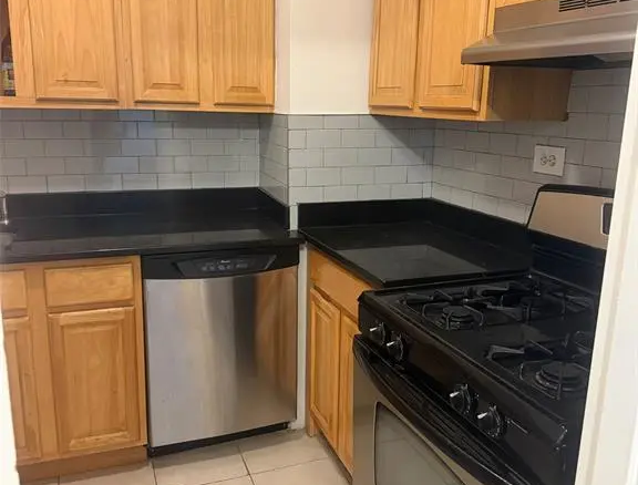 MLS#1019084 Forest Hills 房源照片 1 / listing photo 1