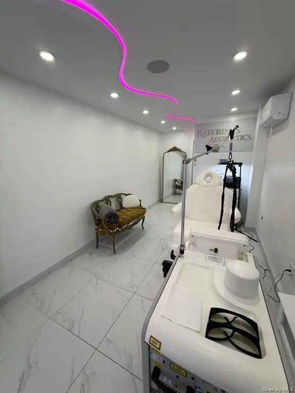 MLS#983018 Forest Hills 房源照片 3 / listing photo 3