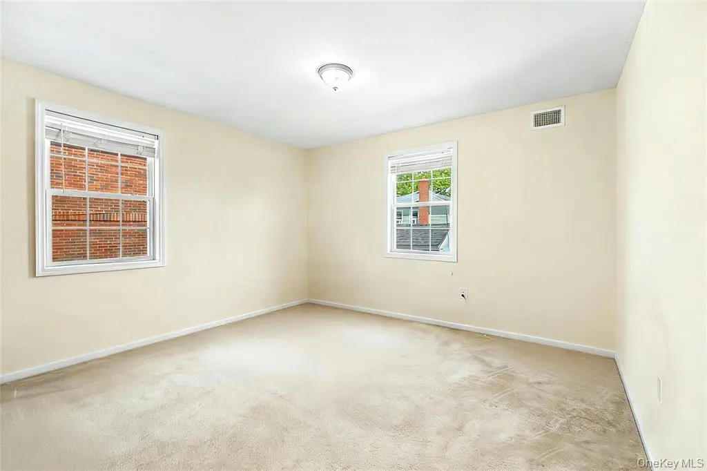 MLS#1039771 Fresh Meadows 房源照片 5 / listing photo 5