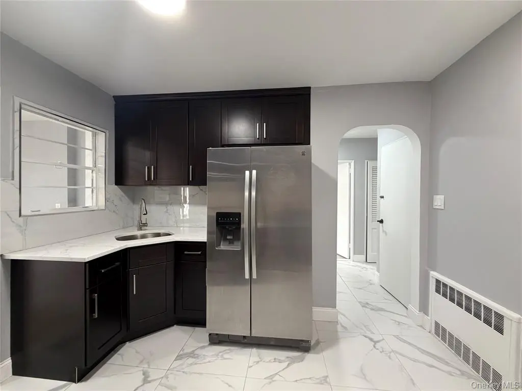 MLS#1022837 Fresh Meadows 房源照片 3 / listing photo 3