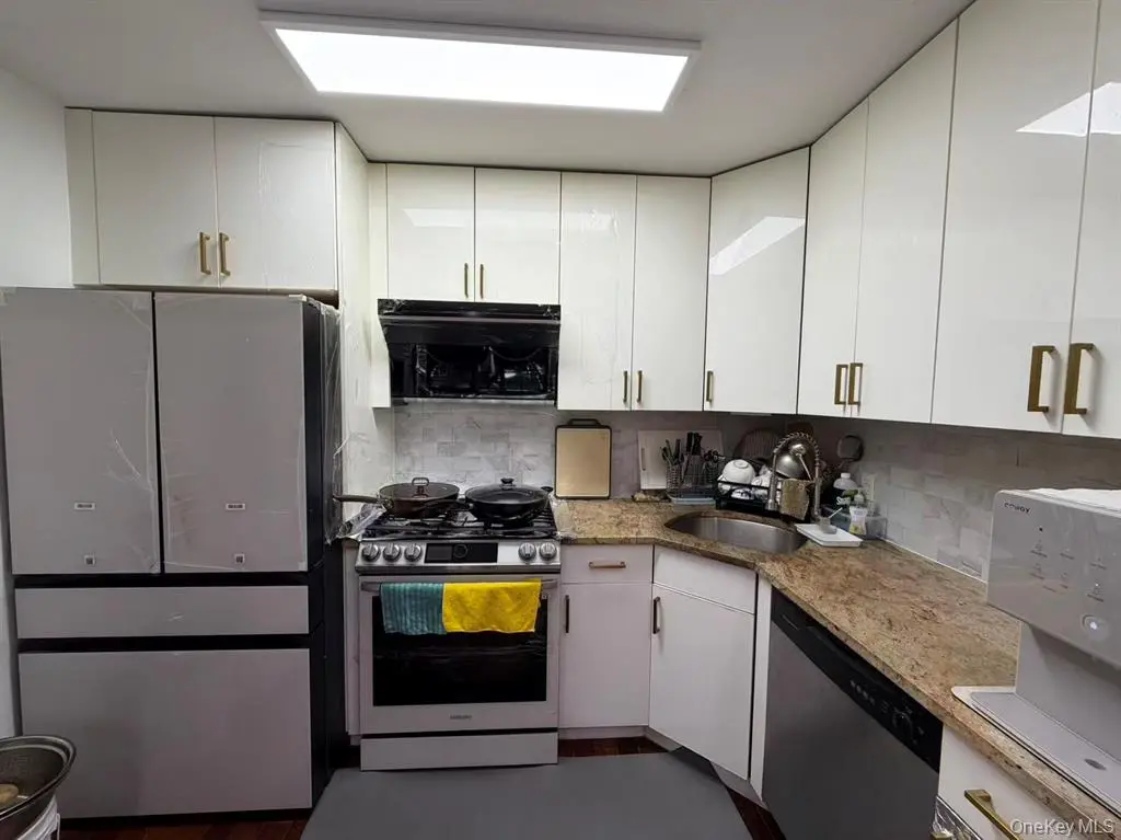 Fresh Meadows MLS#1040854 property listing photo 24