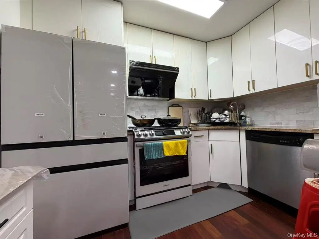 Fresh Meadows MLS#1040854 property listing photo 25
