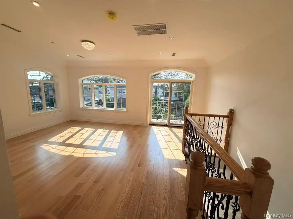 MLS#1041326 Fresh Meadows 房源照片 8 / listing photo 8