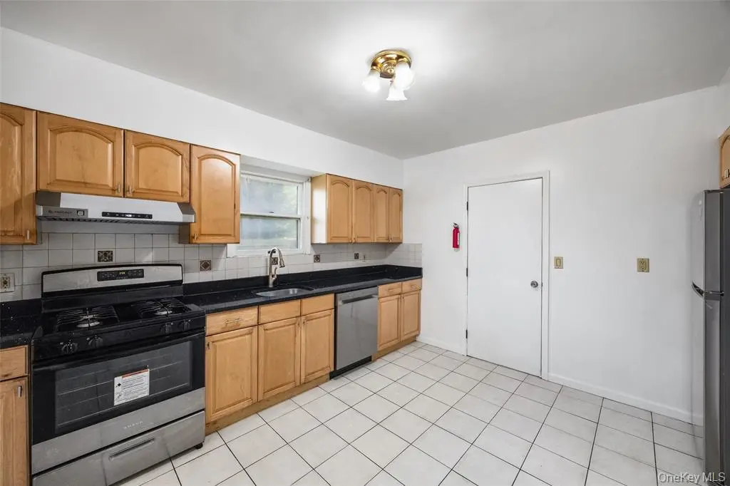 MLS#1014941 Great Neck 房源照片 14 / listing photo 14