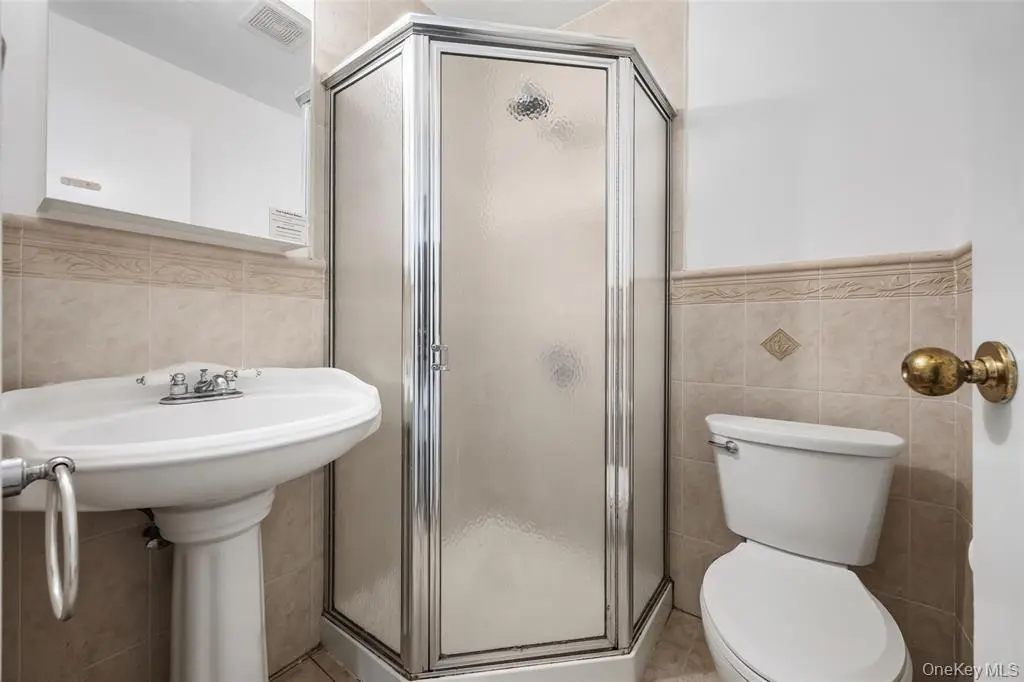 MLS#1014941 Great Neck 房源照片 17 / listing photo 17