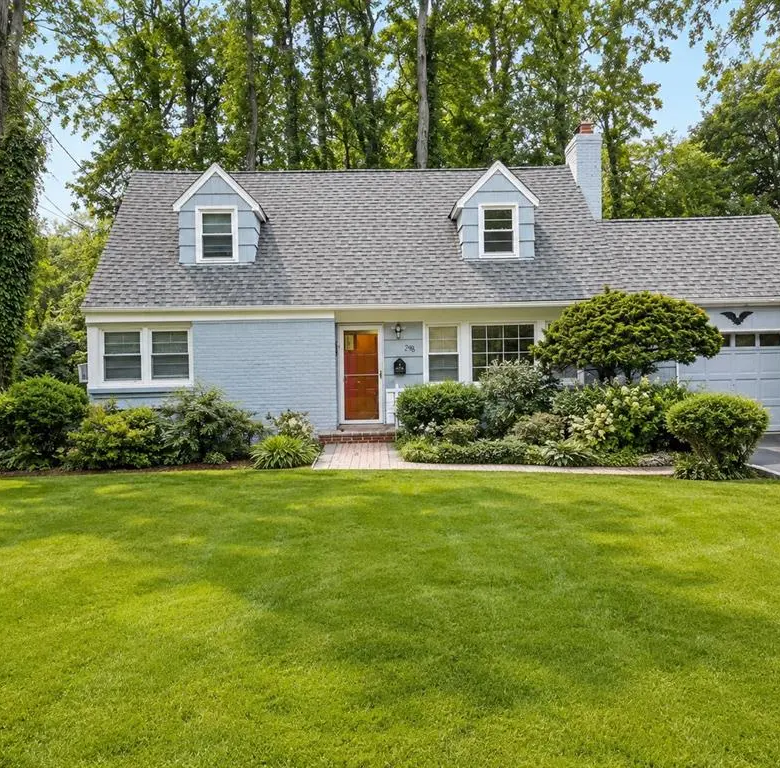 Great Neck MLS#1033531 property listing photo 1
