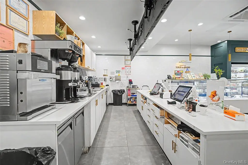 MLS#1032373 Great Neck 房源照片 10 / listing photo 10