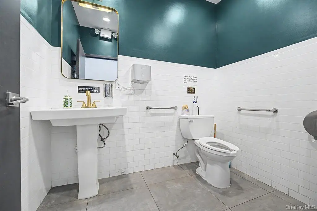 MLS#1032373 Great Neck 房源照片 14 / listing photo 14