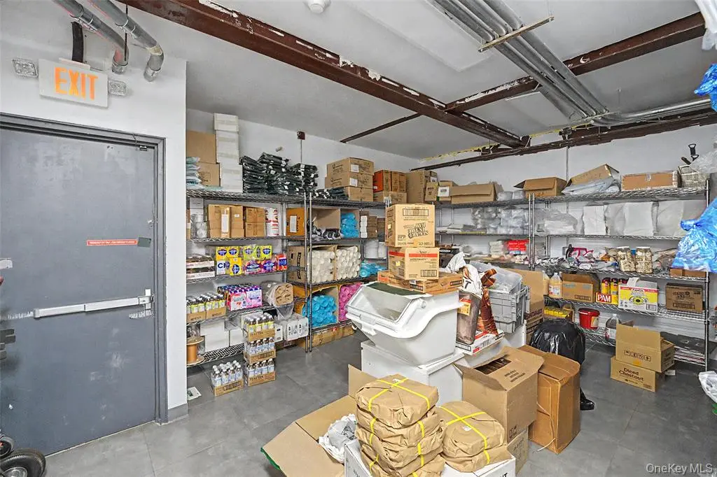 MLS#1032373 Great Neck 房源照片 24 / listing photo 24