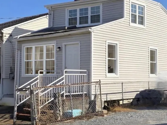 Howard Beach MLS#1019244 property listing photo 1