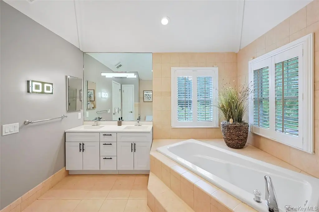 Jericho MLS#1024949 property listing photo 46