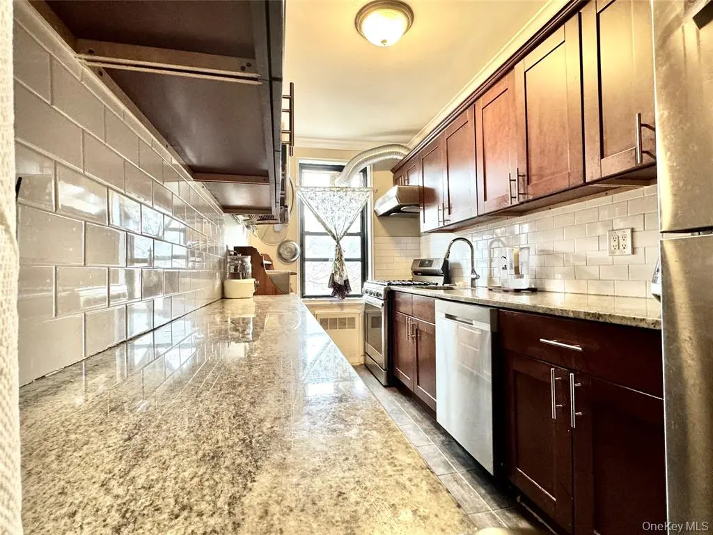 Kew Garden Hills MLS#976065 property listing photo 6