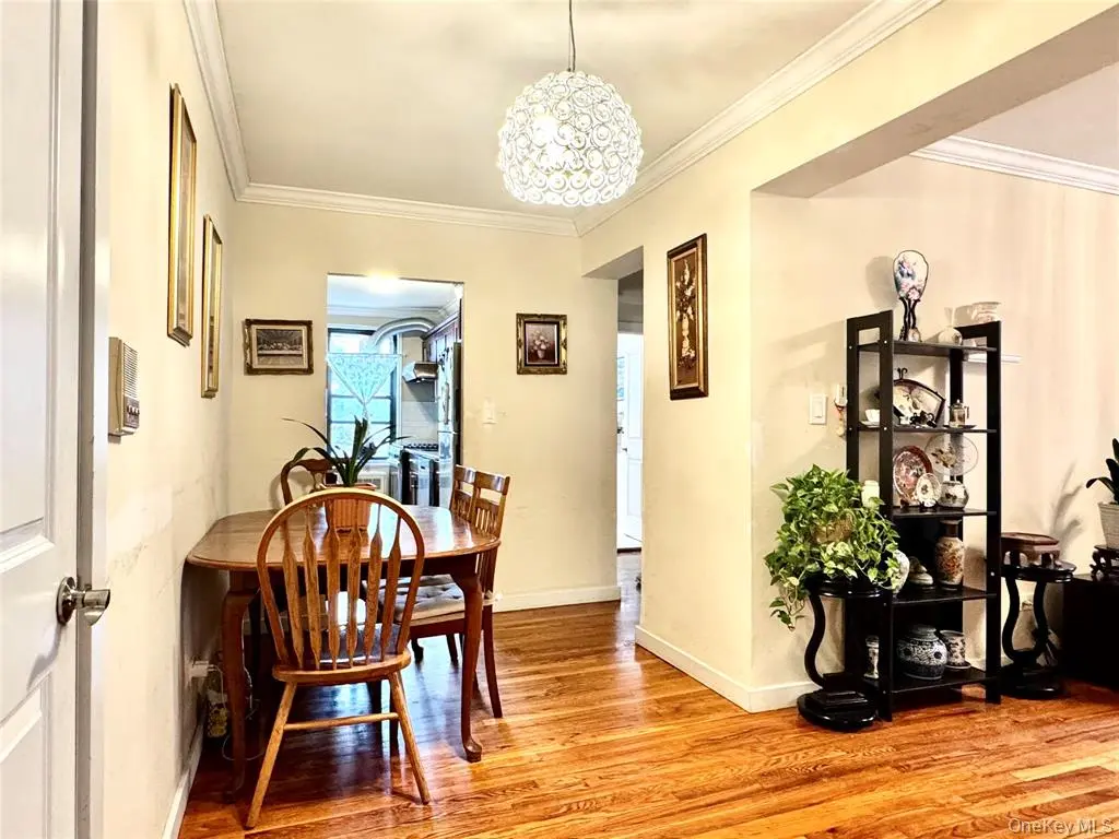 Kew Garden Hills MLS#976065 property listing photo 11