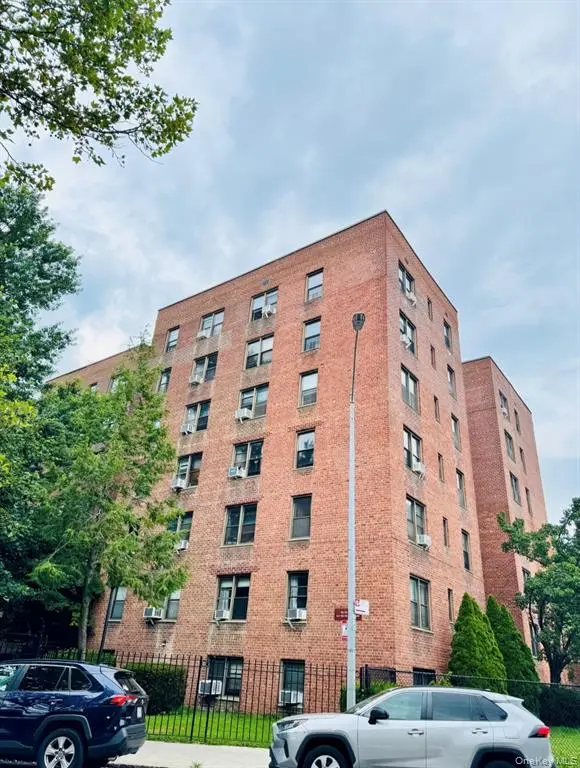 Kew Garden Hills MLS#1030536 property listing photo 1