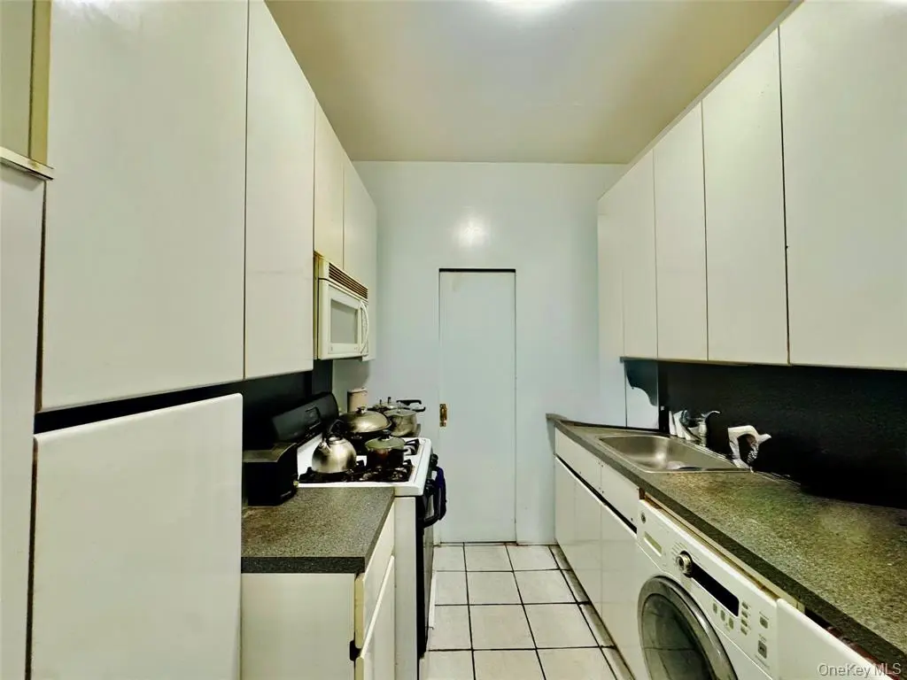 Kew Gardens MLS#1003081 property listing photo 15