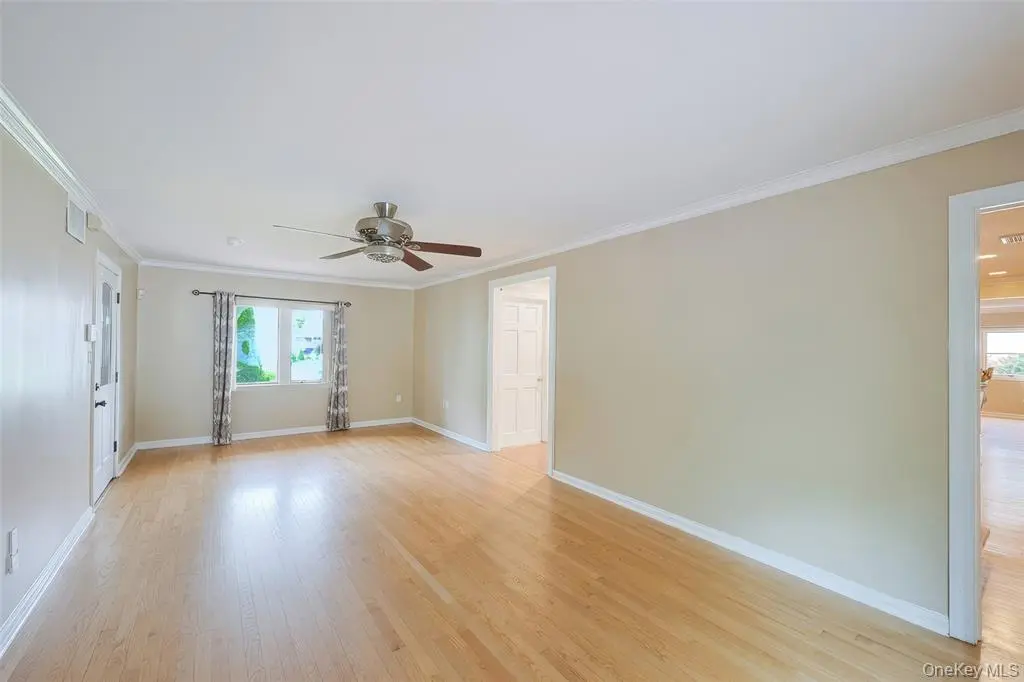 Levittown MLS#1018872 property listing photo 5