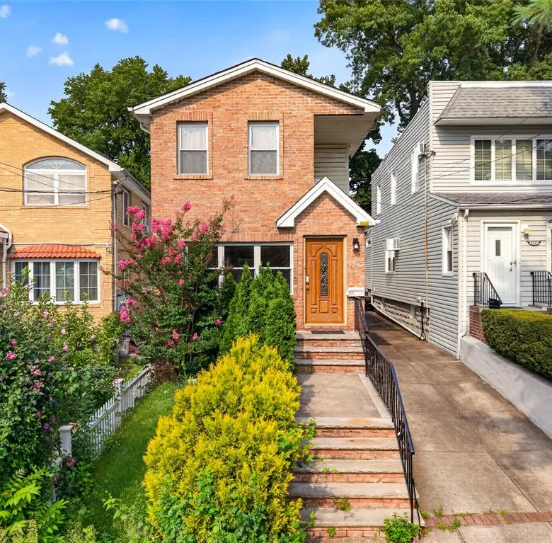 MLS#1024131 Little Neck 房源照片 1 / listing photo 1