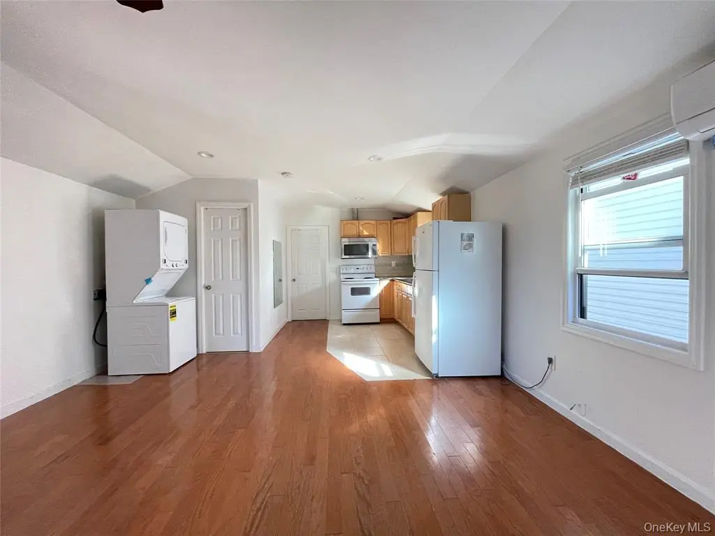 MLS#1024131 Little Neck 房源照片 5 / listing photo 5