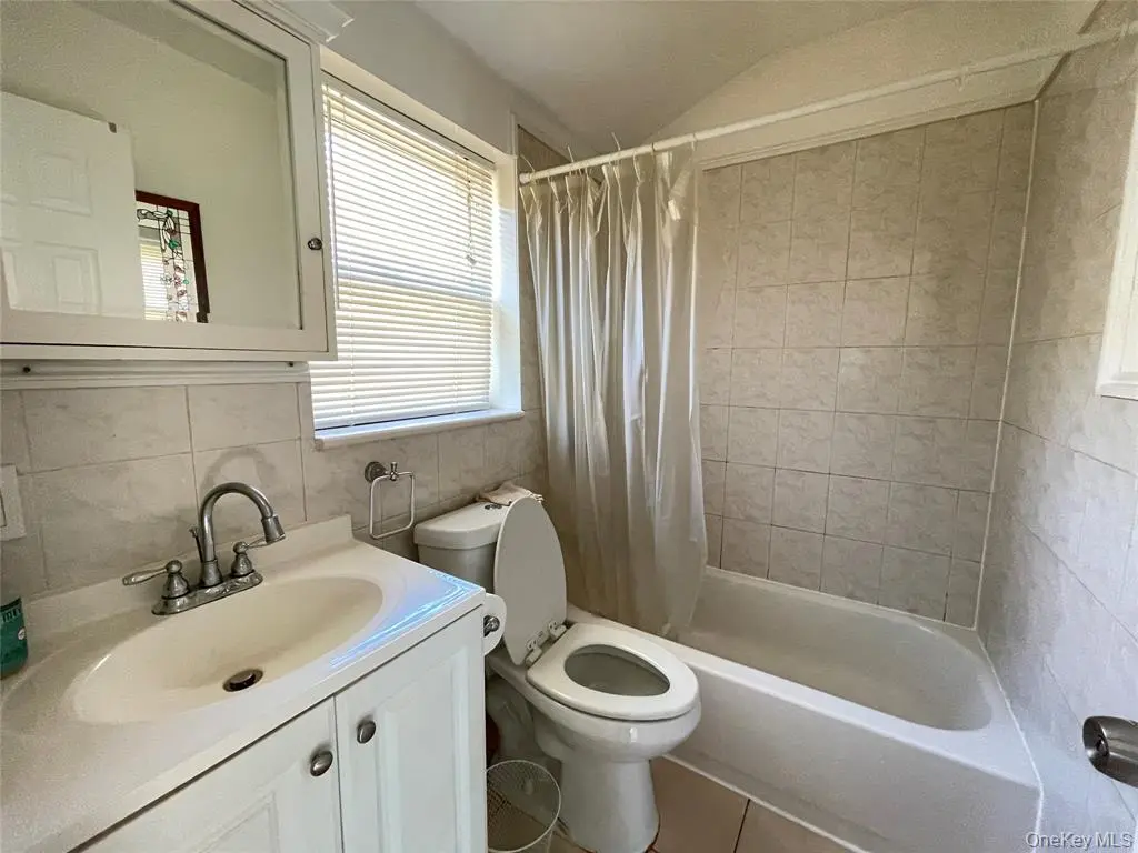 MLS#1024131 Little Neck 房源照片 7 / listing photo 7