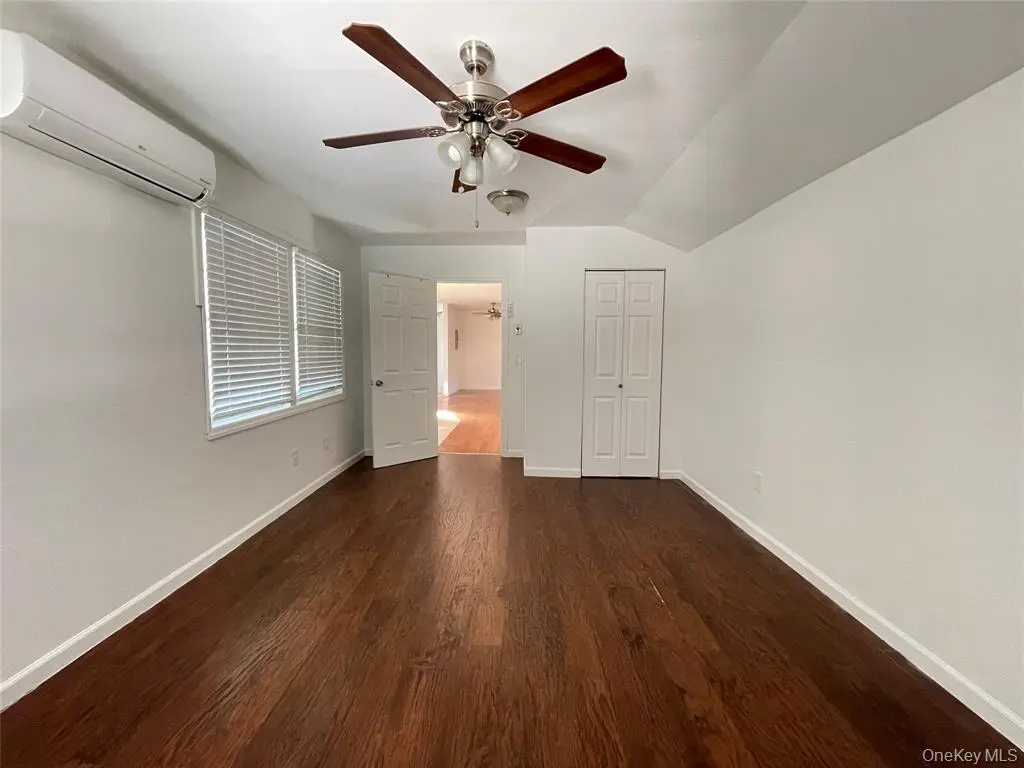 MLS#1024131 Little Neck 房源照片 9 / listing photo 9