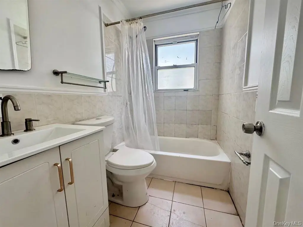 MLS#1024131 Little Neck 房源照片 17 / listing photo 17