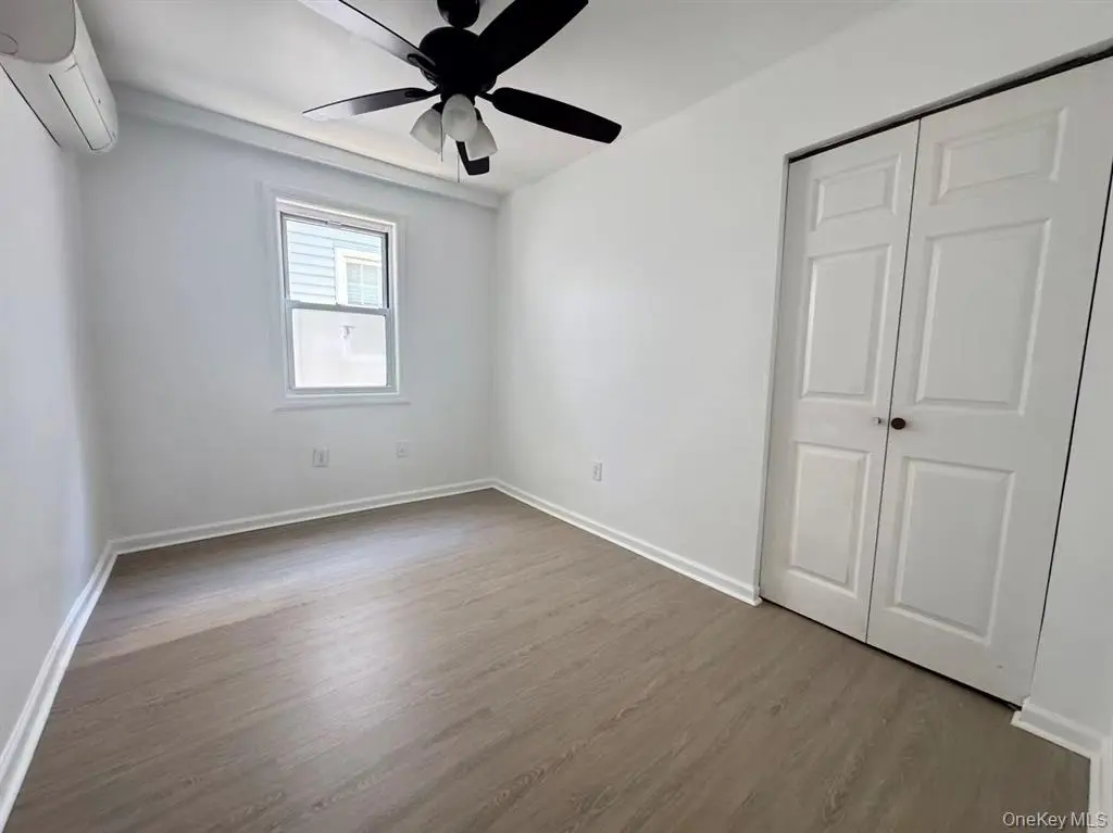 MLS#1024131 Little Neck 房源照片 18 / listing photo 18