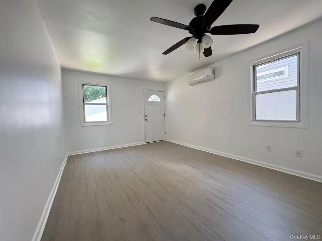 MLS#1024131 Little Neck 房源照片 19 / listing photo 19