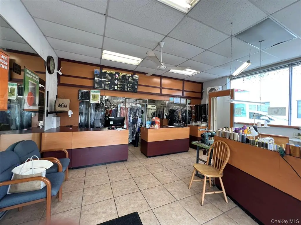 MLS#1036926 Little Neck 房源照片 3 / listing photo 3