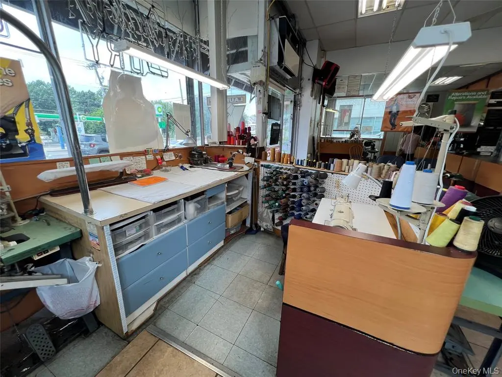 MLS#1036926 Little Neck 房源照片 4 / listing photo 4