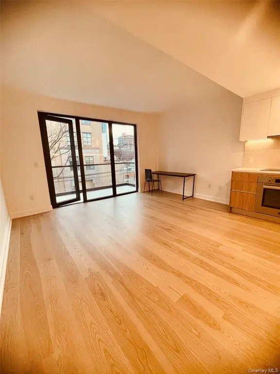 Long Island City MLS#980532 property listing photo 3