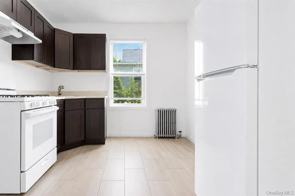 Long Island City MLS#1039231 property listing photo 3