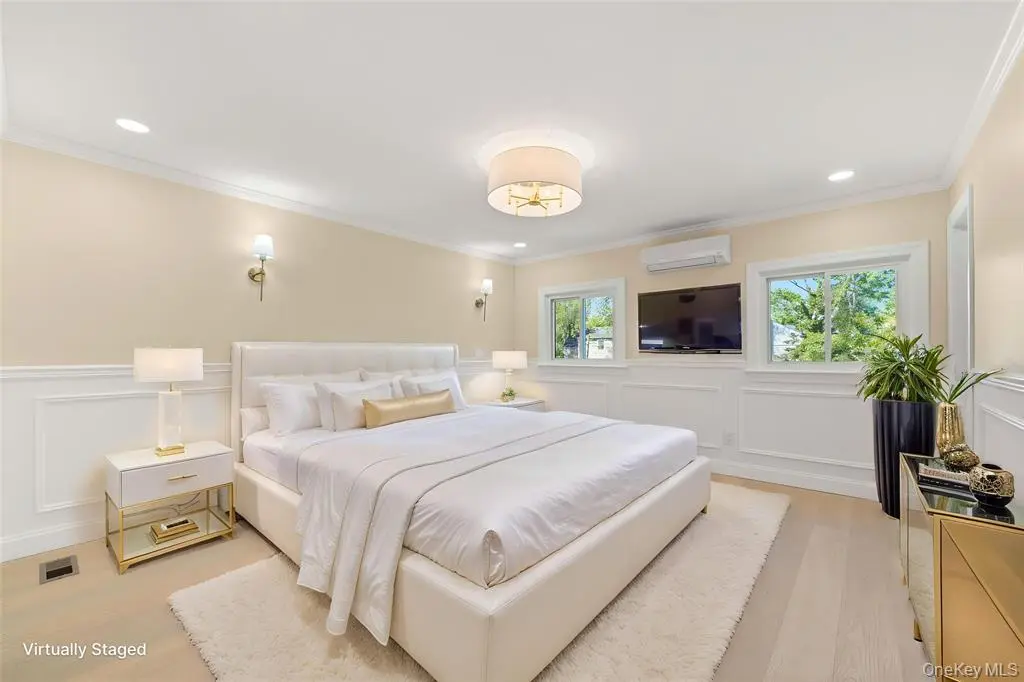 Manhasset Hills MLS#1011857 property listing photo 22