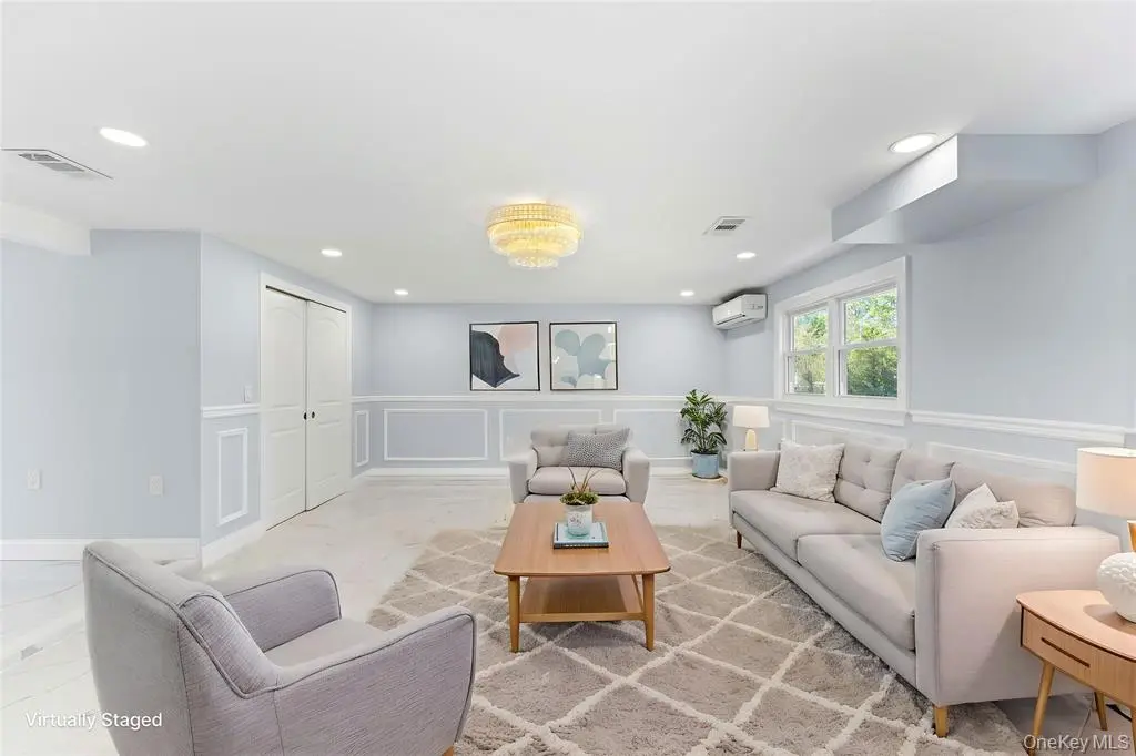 Manhasset Hills MLS#1011857 property listing photo 34