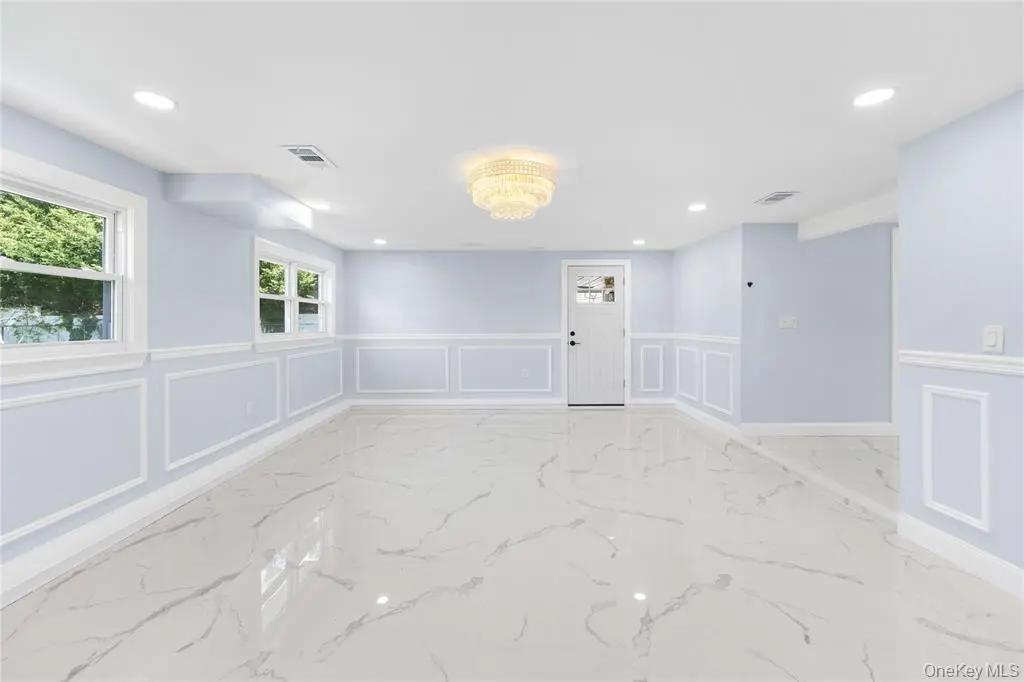 Manhasset Hills MLS#1011857 property listing photo 35